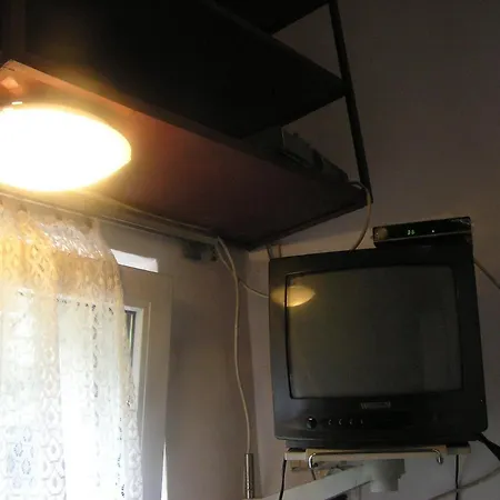 Apartment P1 Okropnie Mala Kawalerka Z Lazienka Centrum 5 Przystankow Halczyna 9