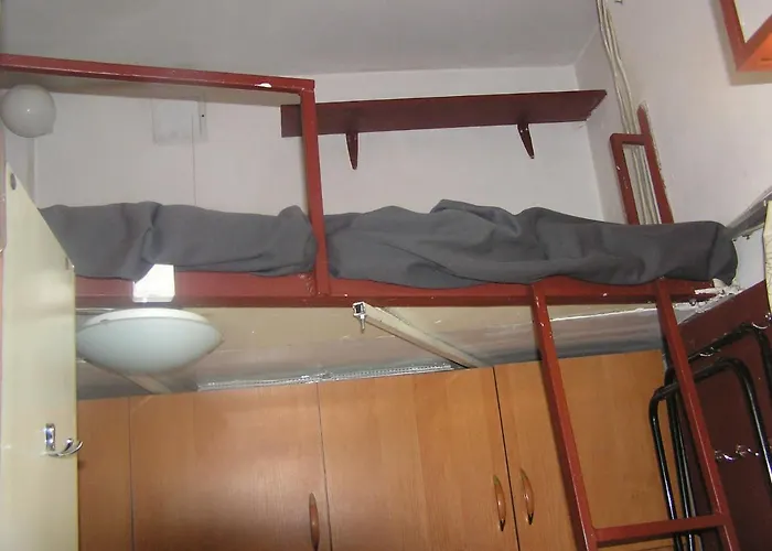 P1 Okropnie Mala Kawalerka Z Lazienka Centrum 5 Przystankow Halczyna 9 Krakow