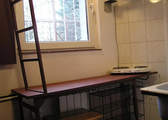 P1 Okropnie Mala Kawalerka Z Lazienka Centrum 5 Przystankow Halczyna 9 * Krakow