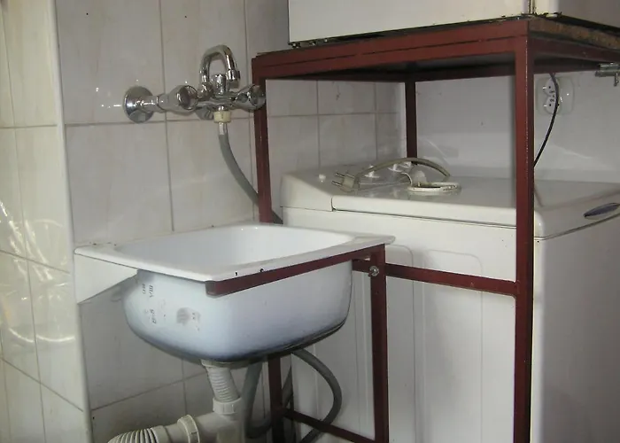 P1 Okropnie Mala Kawalerka Z Lazienka Centrum 5 Przystankow Halczyna 9 Apartment Krakow